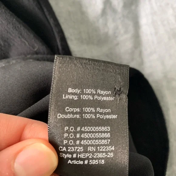 Aritzia - Talula Double Layered Tank Top in Black - Picture 4 of 5